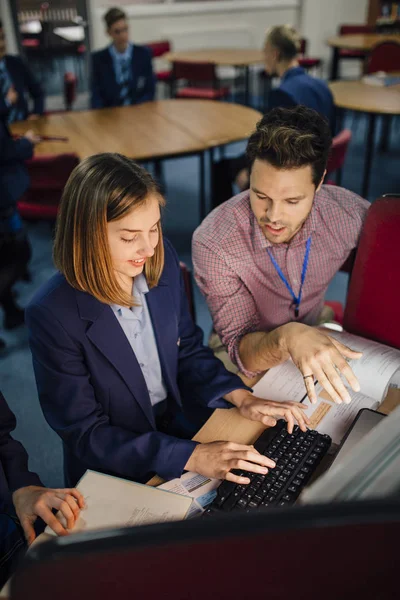 Hilfe im IKT — Stockfoto