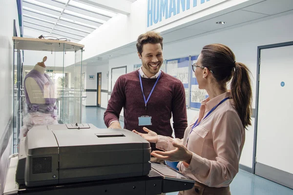 Nachholbedarf beim Drucker — Stockfoto