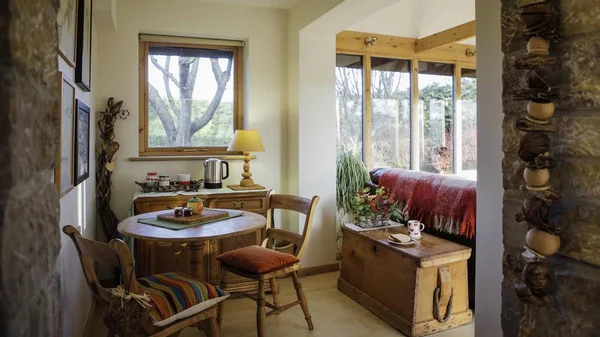 Log Cabin Dining Area — Stock Photo, Image