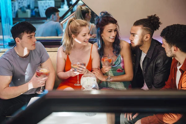 Friends In A Nightclub — Stock Photo, Image