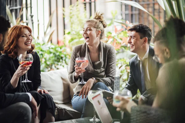 Business People Drinking After Work — Stock Photo, Image