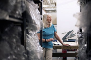 İşkadını stok kontrol