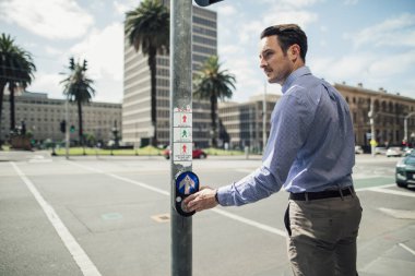 İşadamı yol Commuting süre geçtikten