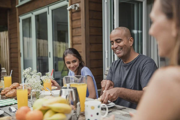 Having Breakfast Outside — Stock Photo, Image