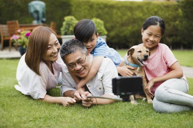Aile Selfie sopa fotoğraf Bahçe