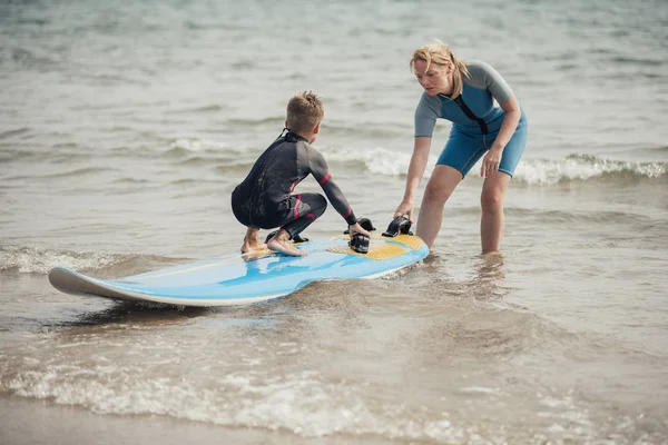 Surfen lernen — Stockfoto