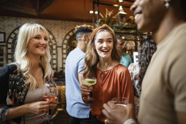 Dostça bir toplantı.