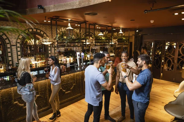 A atmosfera em um bar — Fotografia de Stock