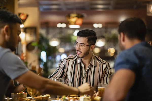 Males at a Meal — Stock Photo, Image