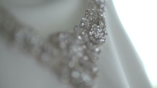 Broche en diamant à la robe de mariée de luxe 