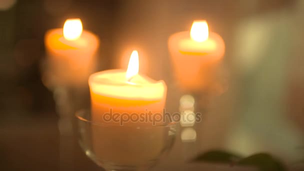 Table decorated with flowers and candles — Stock Video