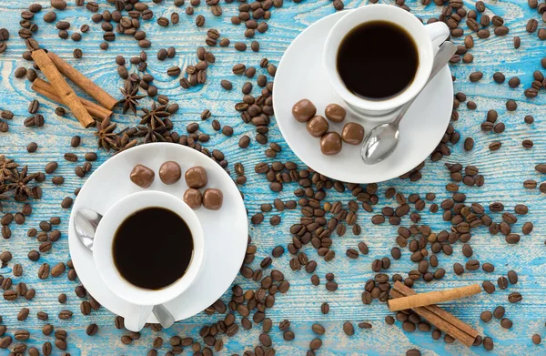 Taza de café y estrellas de anís — Foto de Stock