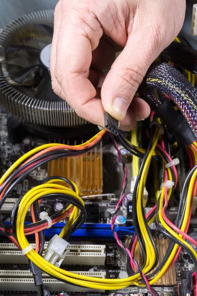 Man repairing a computer — Stock Photo, Image