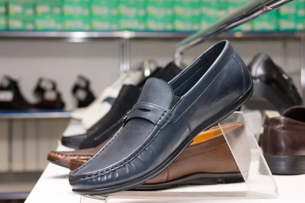 Zapatos de la tienda — Foto de Stock