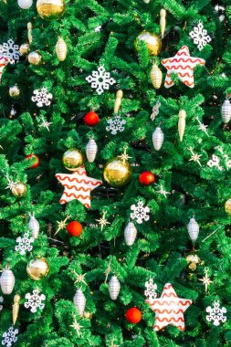 Yeni yıl oyuncaklar Noel ağacı üzerinde