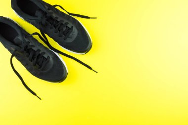 Spor için spor ayakkabısı