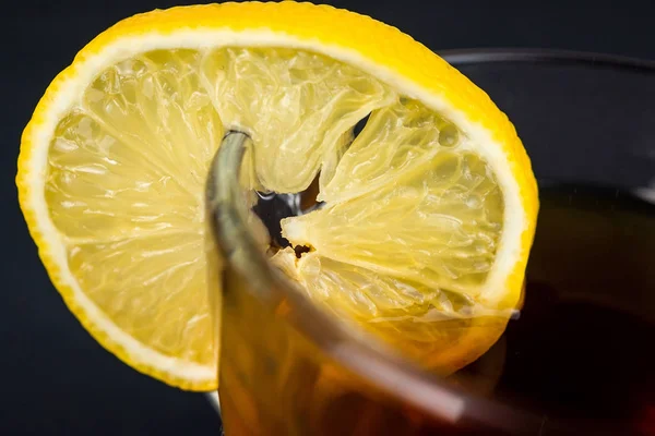 Tea with lemon close-up — Stock Photo, Image