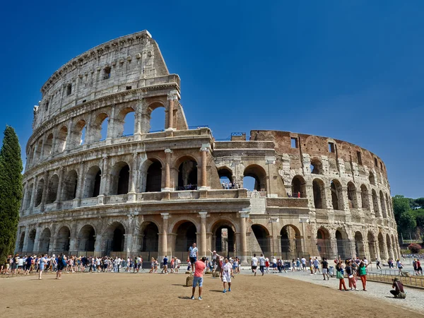 Turistas Coliseu Roma — Fotografia de Stock