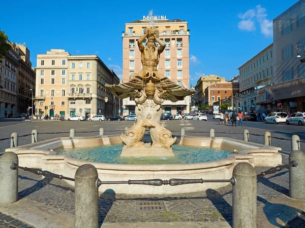 Triton Fountain Piazza Barberini downtown — Stock Photo, Image