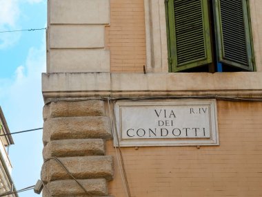 Via dei Condotti mermer Roma İtalya imzalamak