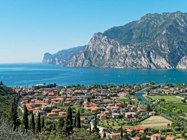 Bir Riva del Garda İtalya'nın panoramik görünüm