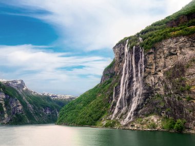 Geirangerfjord Norveç yedi kız kardeş şelale