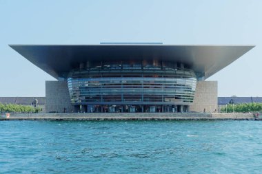 Denizden Kopenhag'da Kraliyet opera binası
