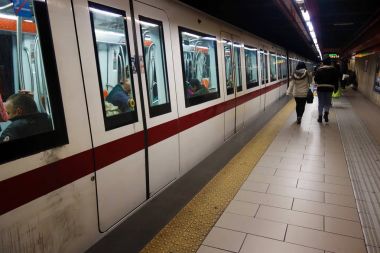 Yolcular metro istasyonu Roma