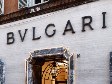  Bulgari pencere Dükkanı Condotti sokakta
