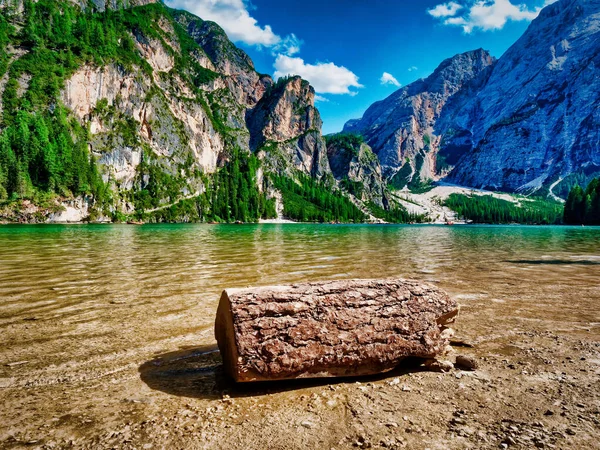 Vista panorâmica incrível das montanhas Braies Lake Dolomites no verão Sudtirol, Itália — Fotografia de Stock