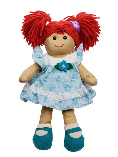Muñeca ragdoll pelo rojo lindo sonriente de pie aislado en blanco —  Fotos de Stock
