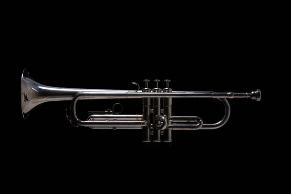 Izole gümüş trompet — Stok fotoğraf