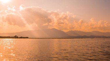 andscape dağın yakınındaki göl