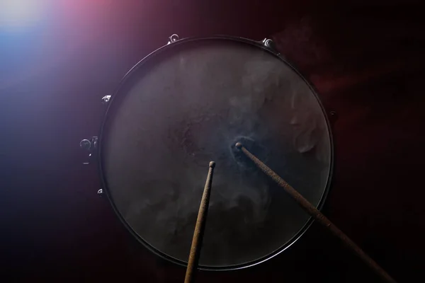 Os bastões do tambor e o tambor do laço — Fotografia de Stock