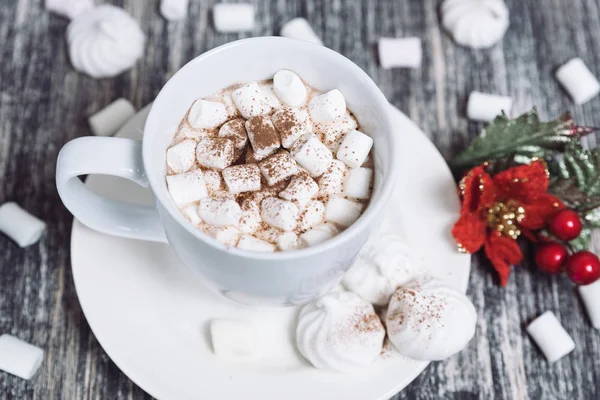 Hot chocolate with marshmallows — Stock Photo, Image