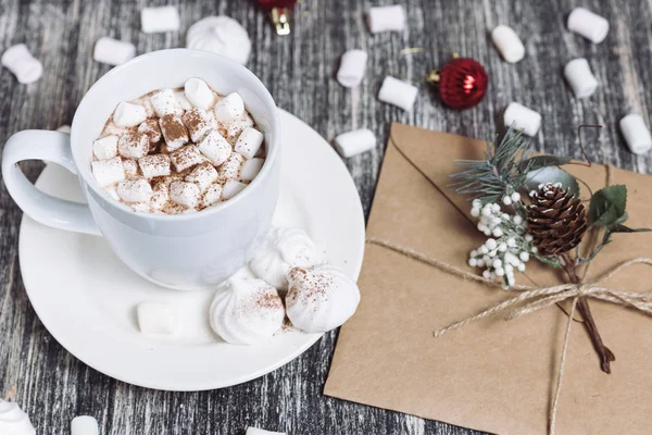 Chocolate caliente con malvaviscos — Foto de Stock