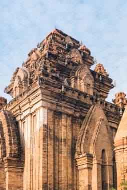 Po ngar cham kuleleri nha trang içinde