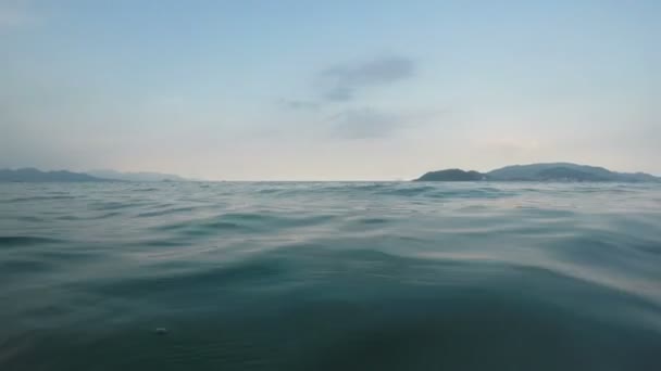 4k horizonte azul y el mar . — Vídeos de Stock