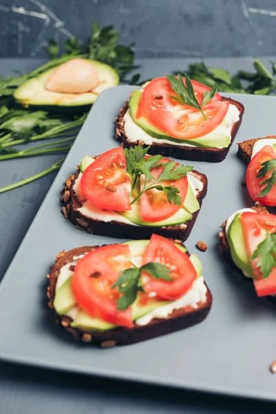 Sağlıklı yeşil sebze gıda kavramı.