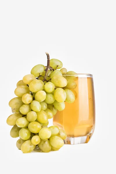 Vaso de jugo aislado sobre fondo blanco . — Foto de Stock