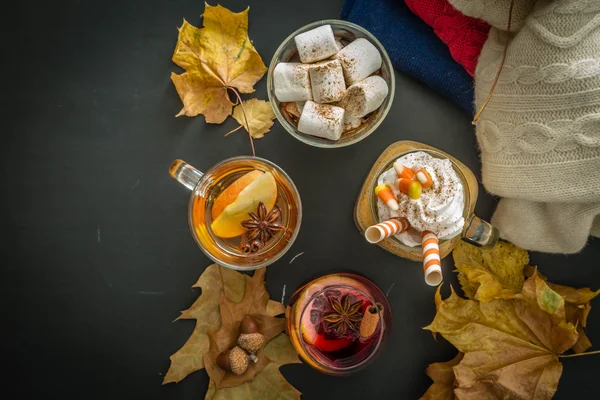 Selection of autumn drinks on wood background — Stock Photo, Image