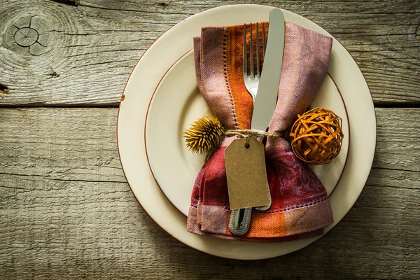 Ajuste de mesa de acción de gracias con decoraciones — Foto de Stock