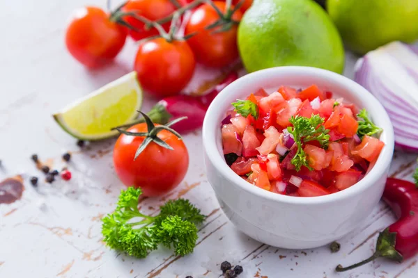 Tomatovou salsou a ingredience — Stock fotografie