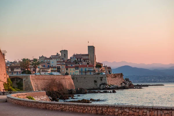 Antibes, Frankrijk, augustus 2016, oude stad — Stockfoto