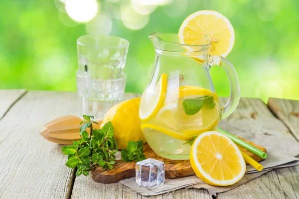 Classic lemonade in glass jars — Stock Photo, Image