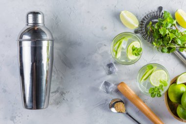 Mojito kokteyl ve malzemeler