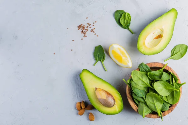 Green smoothie and ingredients — Stock Photo, Image