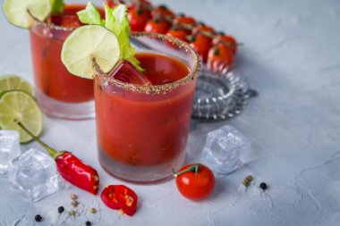 kokteyl Bloody mary ve malzemeler