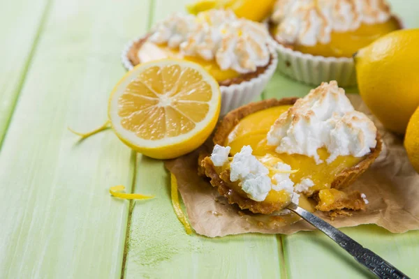 Мини-пироги с лимоном — стоковое фото