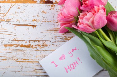 Anneler günü kartı ile kahve, mevcut